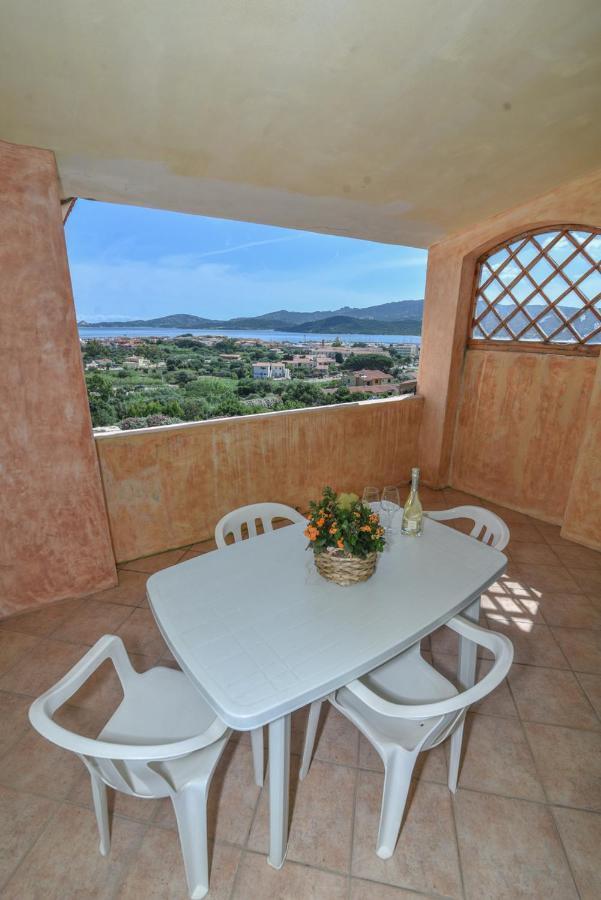 La Costa View Aparthotel Arzachena Buitenkant foto