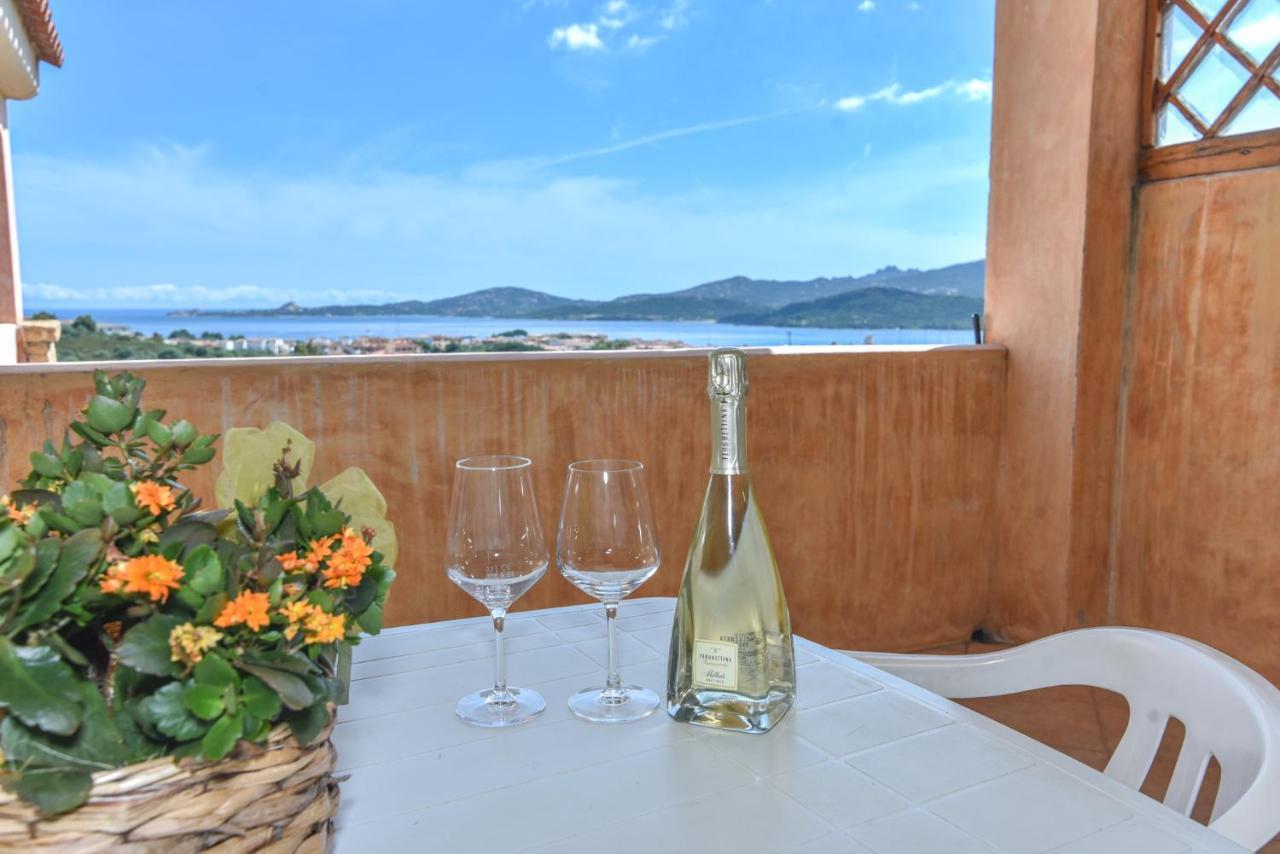La Costa View Aparthotel Arzachena Buitenkant foto